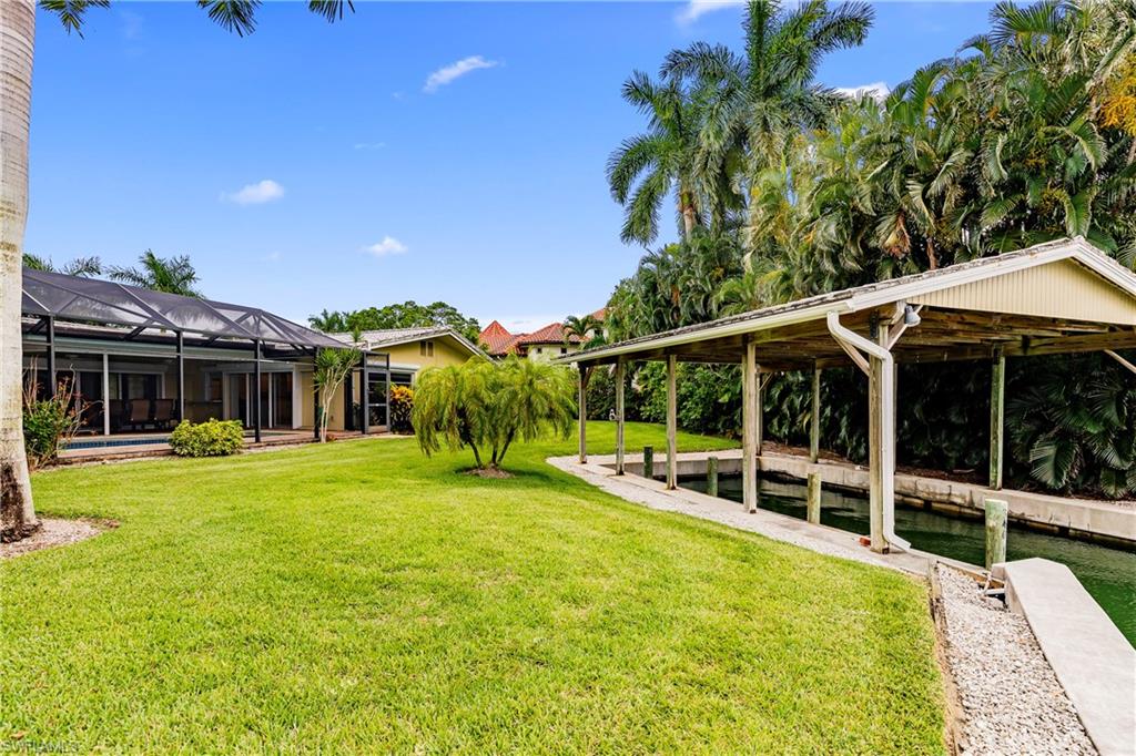 MOORINGS - Residential