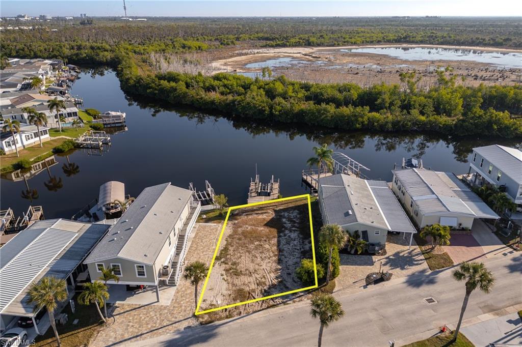 BAYSIDE ESTATES - Land