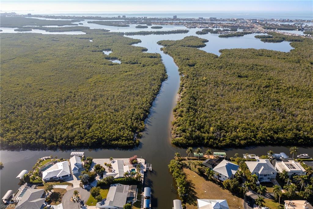 BAYSIDE ESTATES - Land