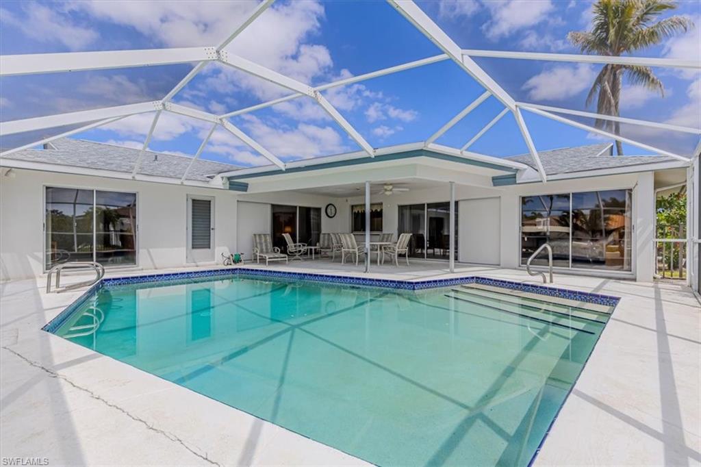 TOWN AND RIVER - Residential