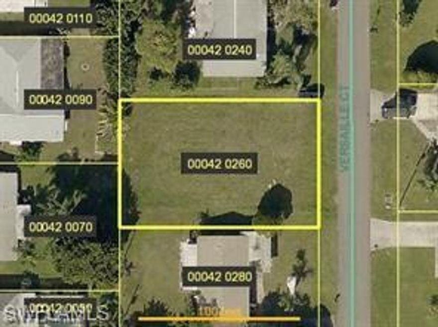 LOCATION LOCATION, One of the very last vacant lots not by a canal in the Yacht club area.
This is the most convenient area to live in Cape Coral, you don't even have to go through a single traffic light to be on the bridge over to Fort Myers. Walk to town with shopping and restaurants or quick bicycle ride to the beach or pier.
The property may be grandfathered in the old betterment fees as of the location, but buyer to do the due diligent.