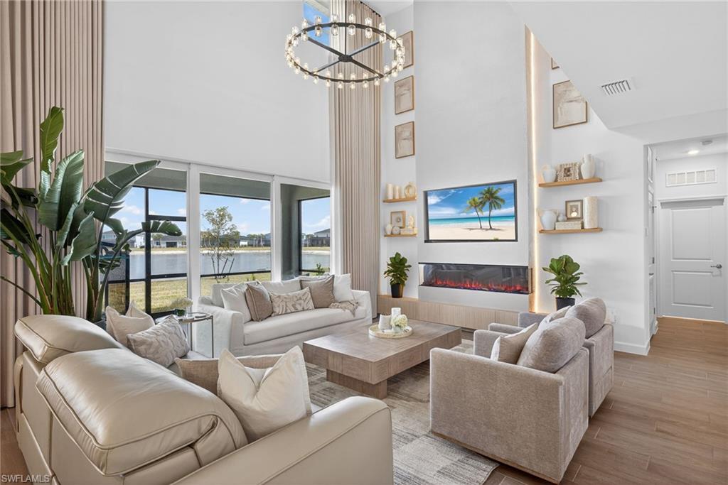 TUCKERS COVE - Residential