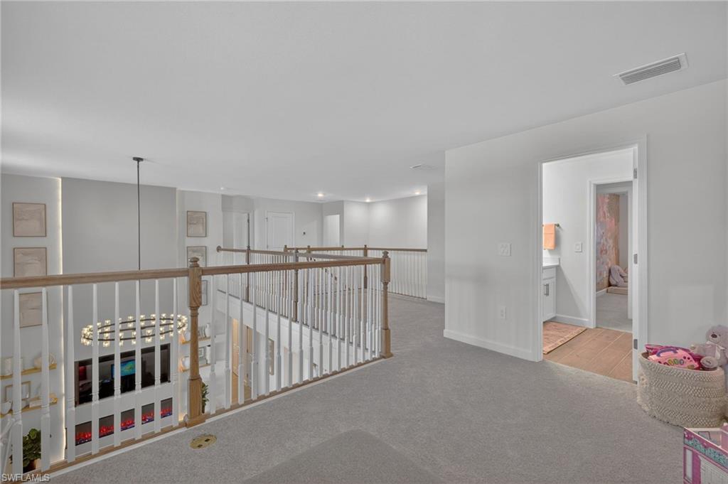 TUCKERS COVE - Residential