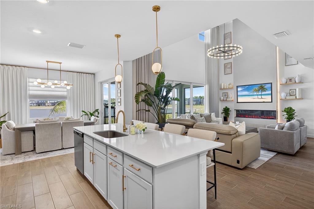 TUCKERS COVE - Residential