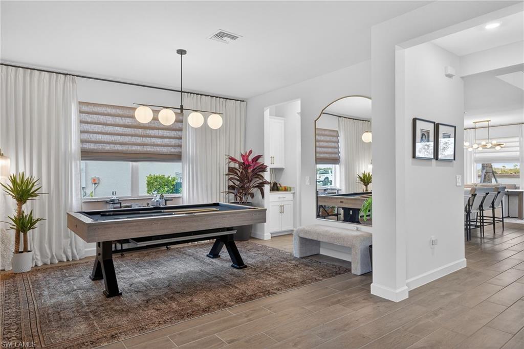 TUCKERS COVE - Residential