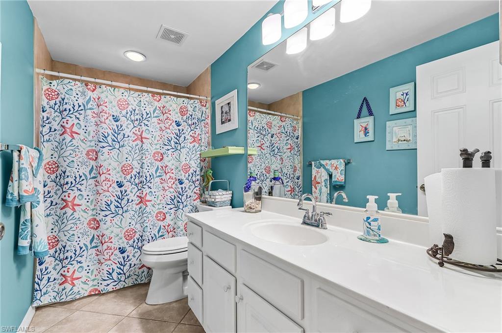 LAKESIDE HIDEAWAY - Residential