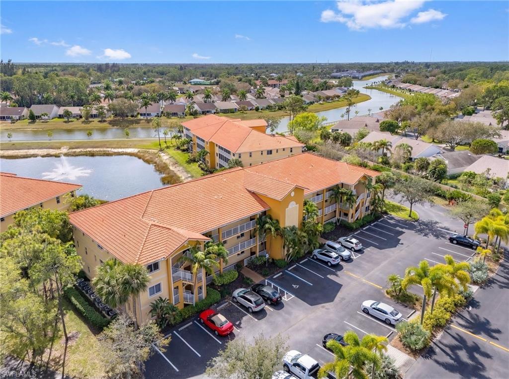 LAKESIDE HIDEAWAY - Residential