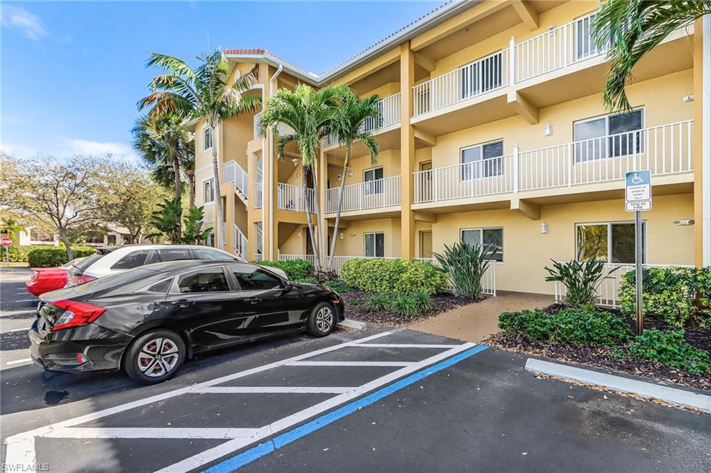 LAKESIDE HIDEAWAY - Residential