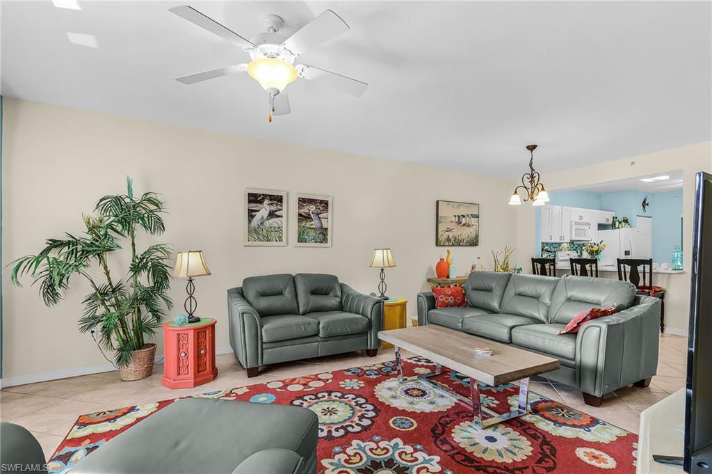 LAKESIDE HIDEAWAY - Residential