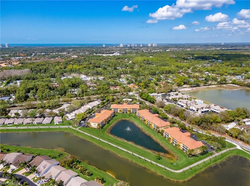 LAKESIDE HIDEAWAY - Residential