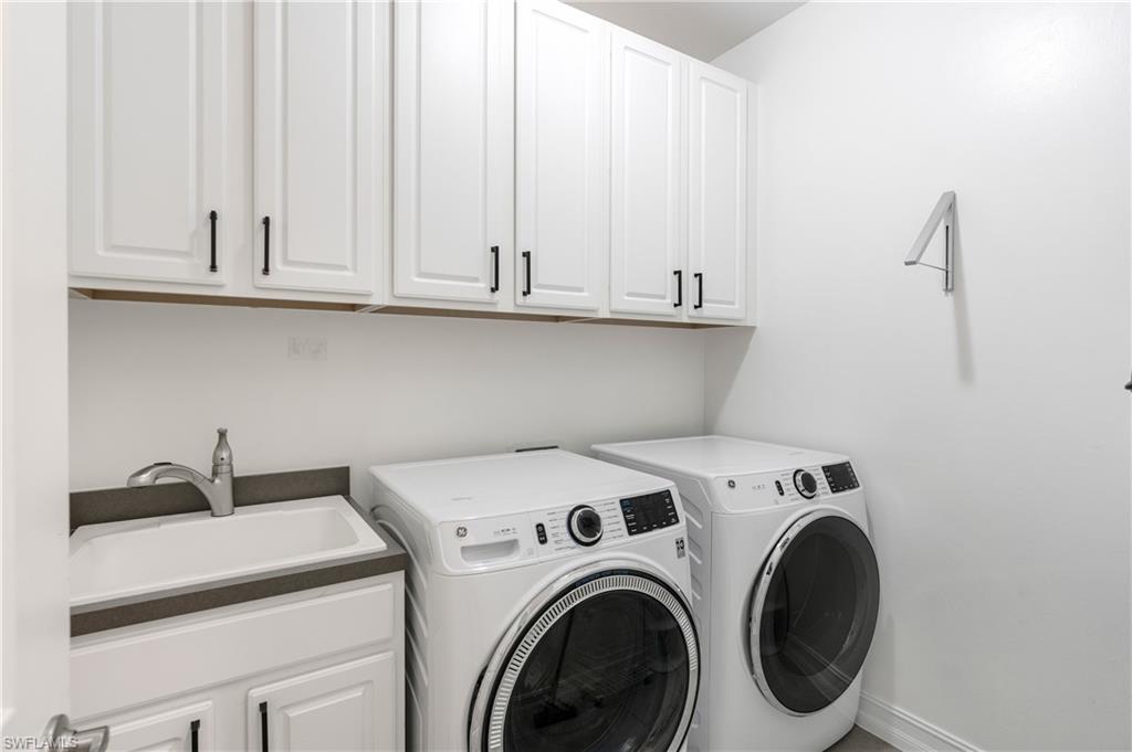 SAVANNAH LAKES - Residential Lease