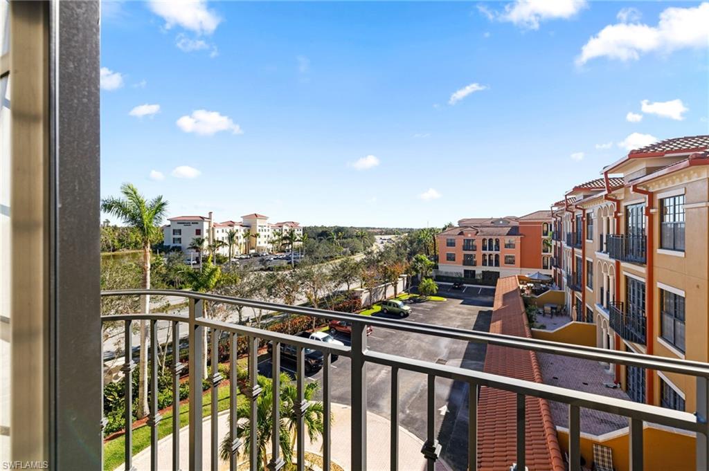 THE RESIDENCES AT COCONUT POINT - Residential