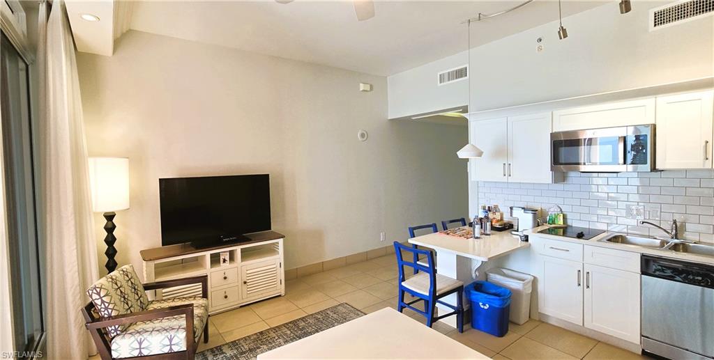 CAPTIVA VILLAS - Residential