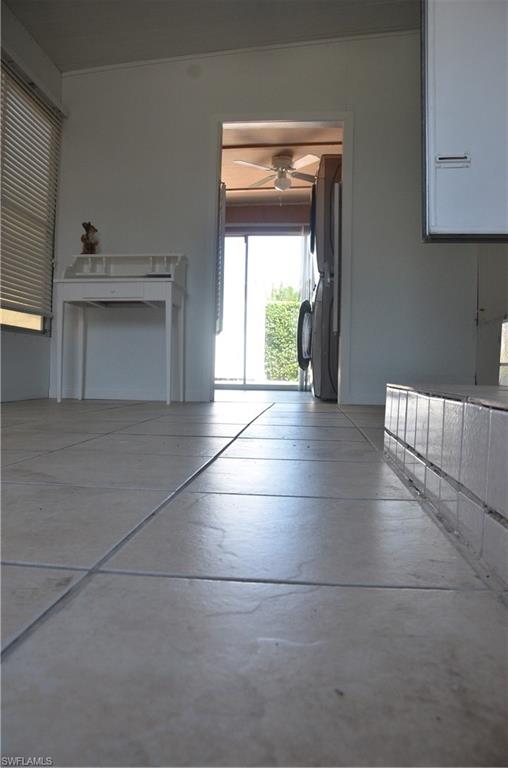 MOORHEAD MANOR - Residential