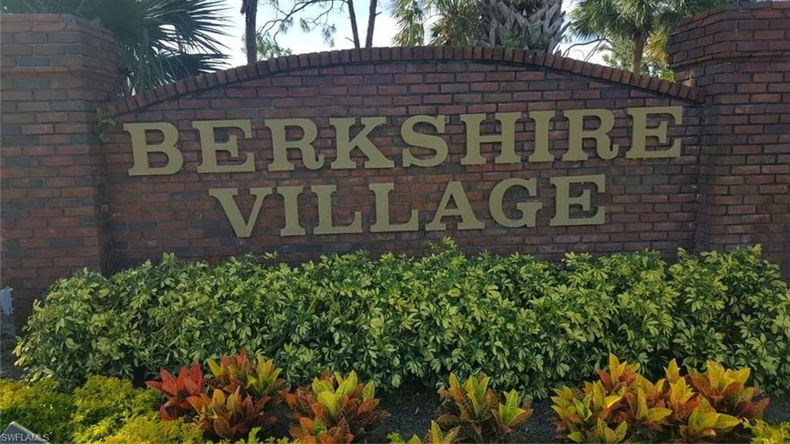 This 2 bedroom / 2 bath condo in Canterbury Village is in a good location near shopping centers and a public park. Community offers open spacious grounds, a pool and tennis courts as well as a community lake with a fishing pier. Low condo fees includes water, cable and internet. This unit has re-piped eliminating the polybutylene piping. The u-shaped kitchen is efficiently laid out and offers a breakfast area as well as a pass through breakfast bar to the more formal dining area.