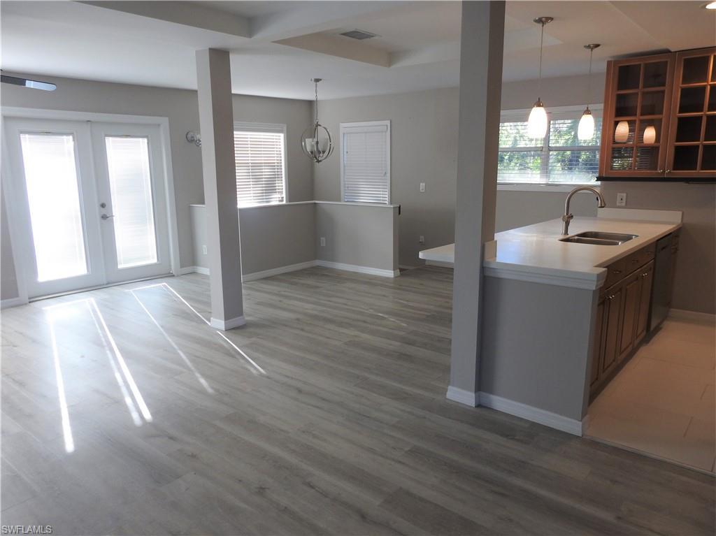 LAKEVILLE - Residential