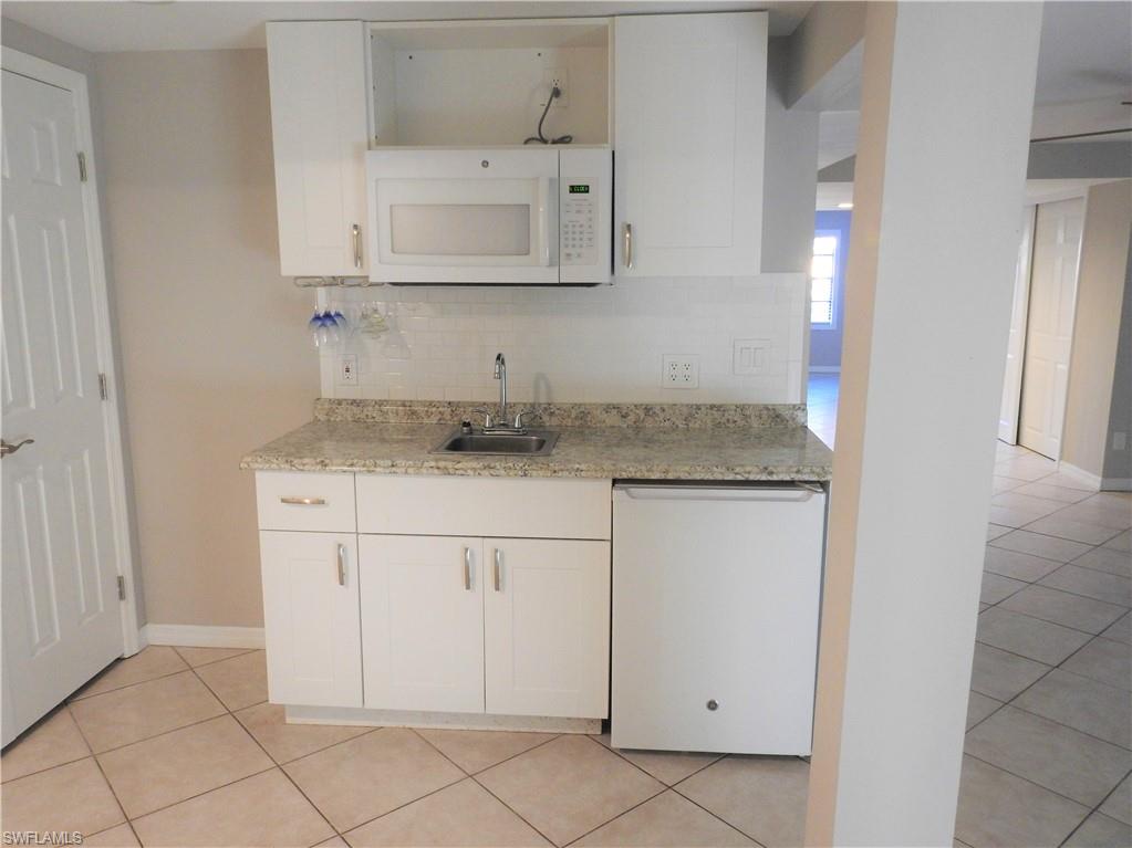 LAKEVILLE - Residential