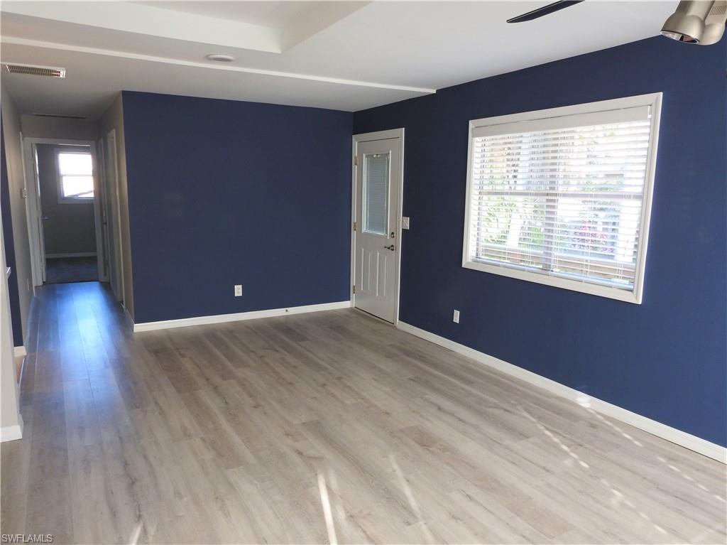 LAKEVILLE - Residential