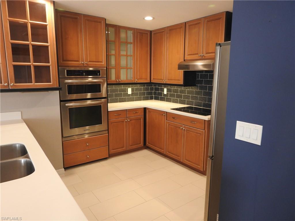 LAKEVILLE - Residential