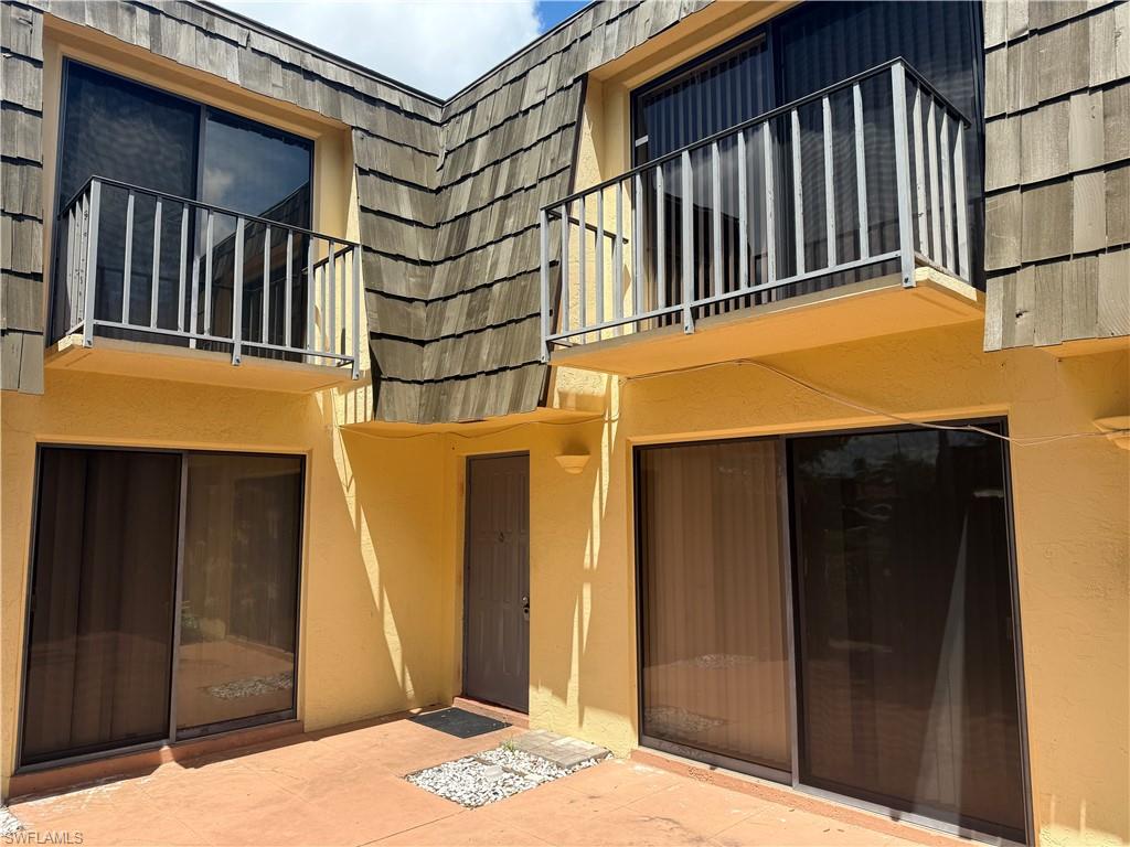 PARKWOODS TOWNHOUSE COMMUNITY - Residential Lease