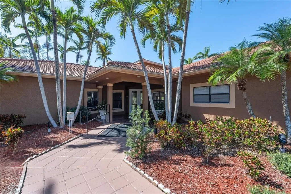 Naples, Florida 34109, United States, 2 Bedrooms Bedrooms, ,2 BathroomsBathrooms,Residential,Active,2562