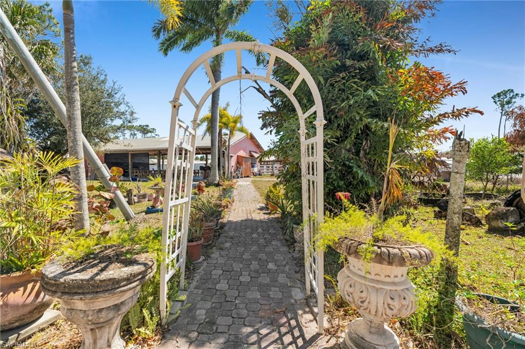 WESTERN ACRES - Residential