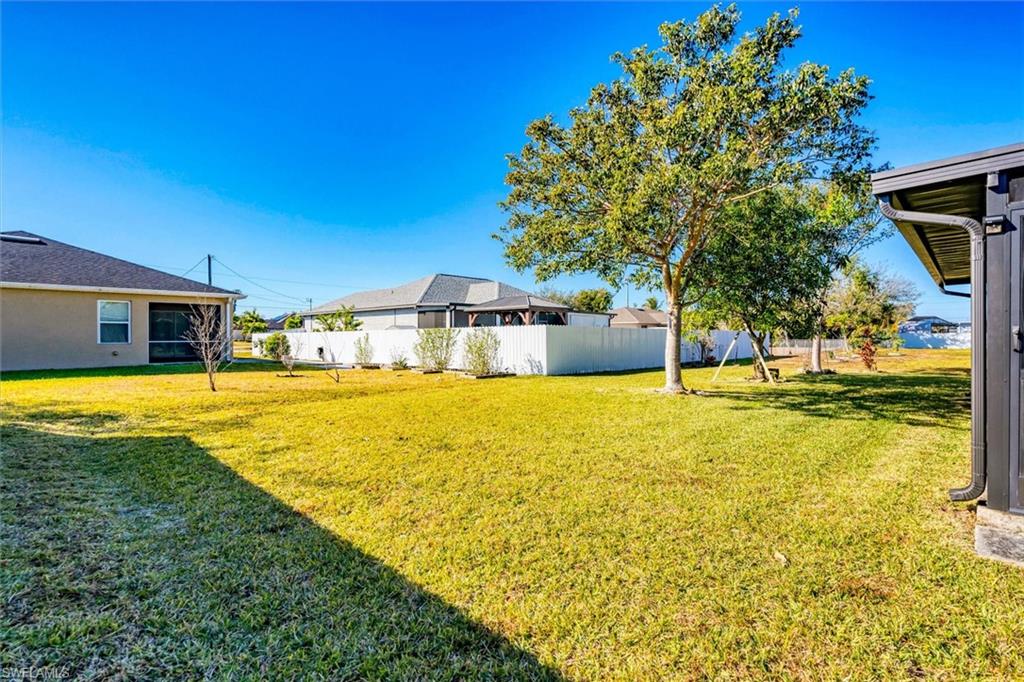 CAPE CORAL - Residential