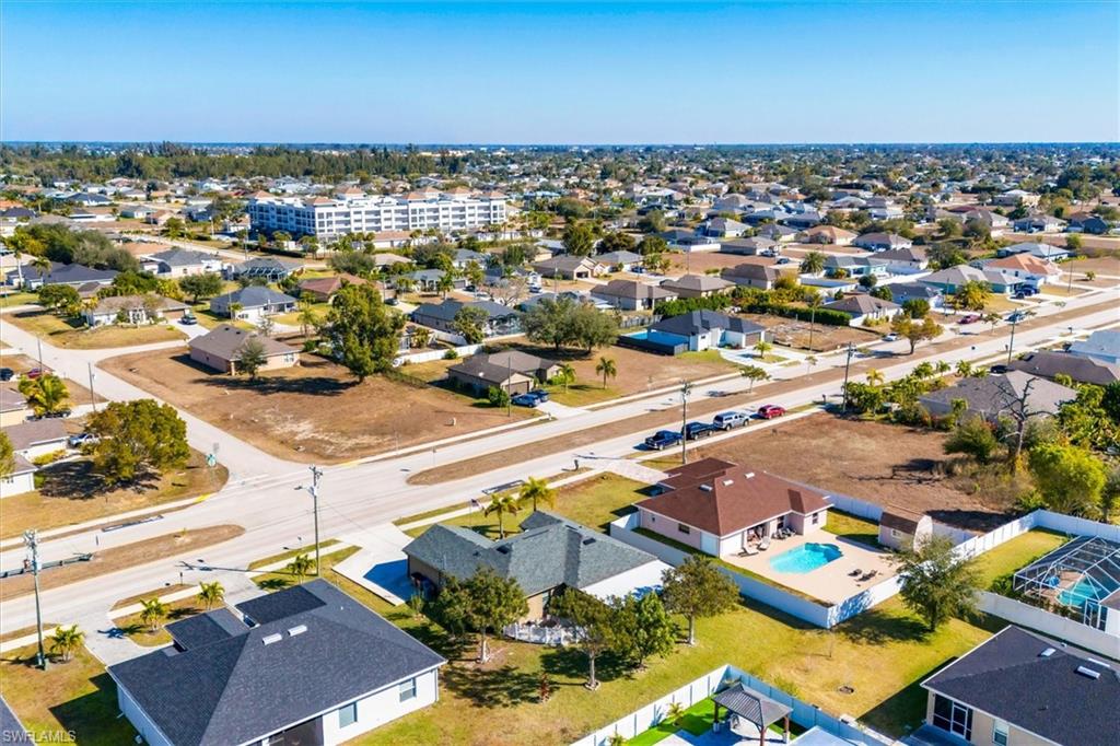 CAPE CORAL - Residential