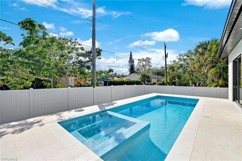 Photo of 1248 Trail Terrace DR, NAPLES, FL 34103 (MLS # 226018548)