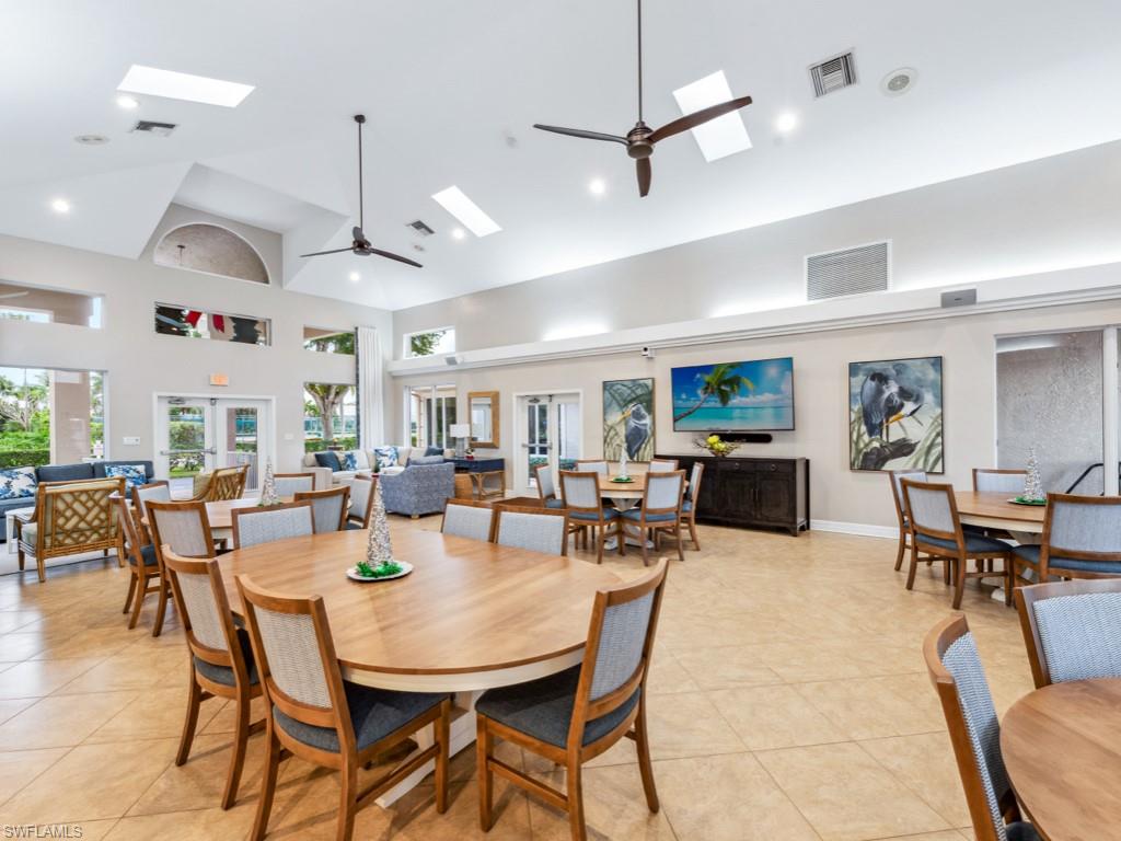 CROWN POINTE SHORES - Residential