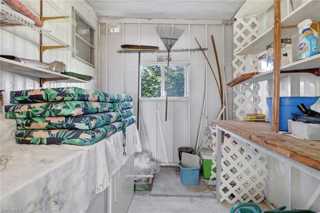 RIVIERA COLONY - Residential