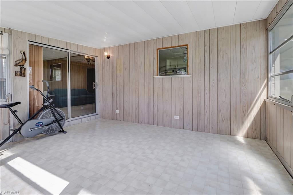 RIVIERA COLONY - Residential