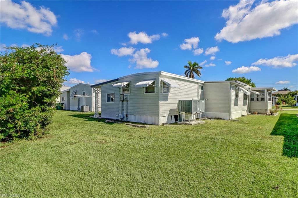 RIVIERA COLONY - Residential