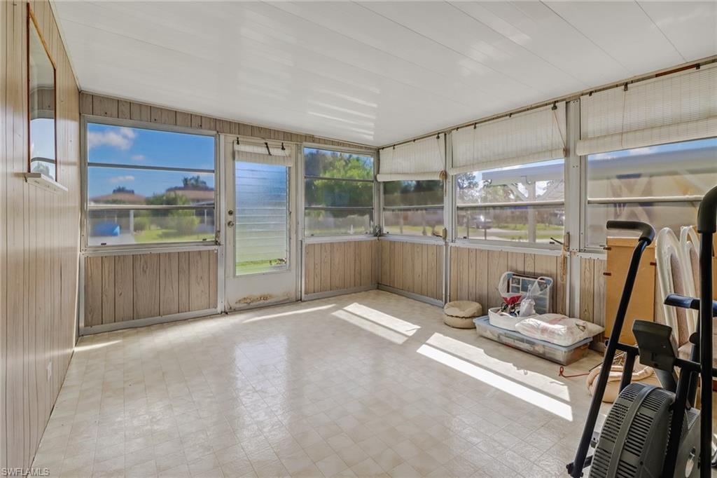 RIVIERA COLONY - Residential