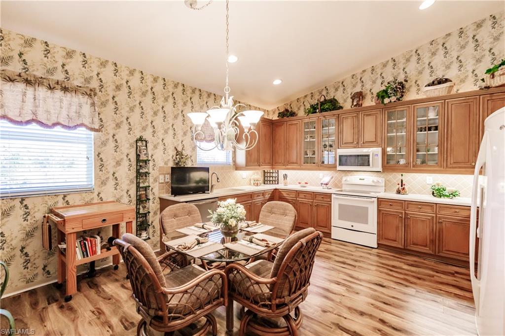 HUNTINGTON LAKES - Residential