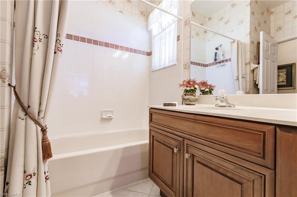 HUNTINGTON LAKES - Residential