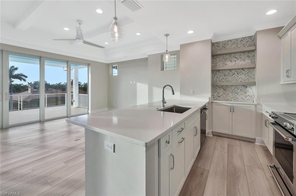 CAPE HARBOUR - Residential