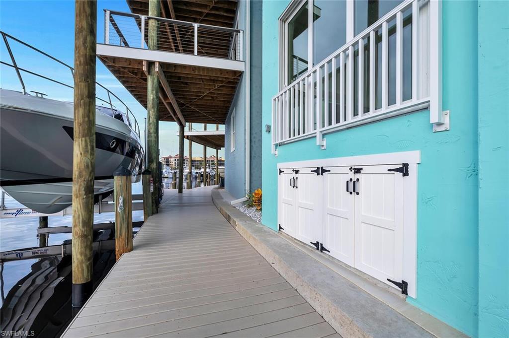 CAPE HARBOUR - Residential