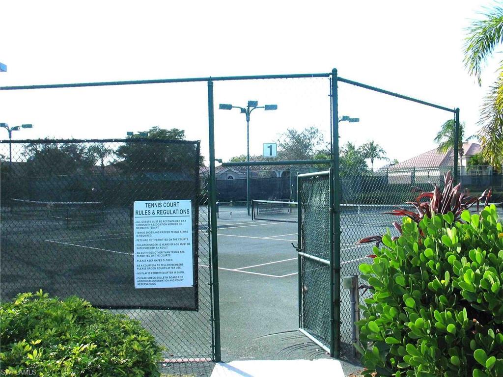 CROWN COLONY - Residential Lease