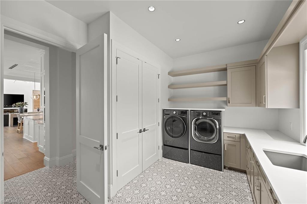 PINE RIDGE - Residential