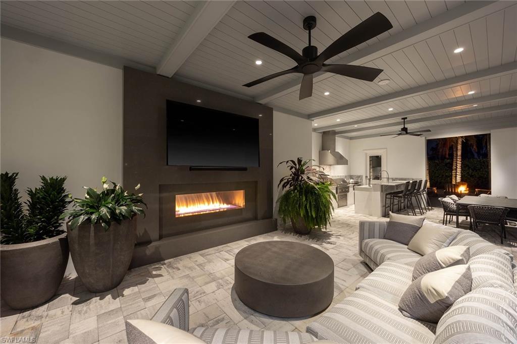 PINE RIDGE - Residential