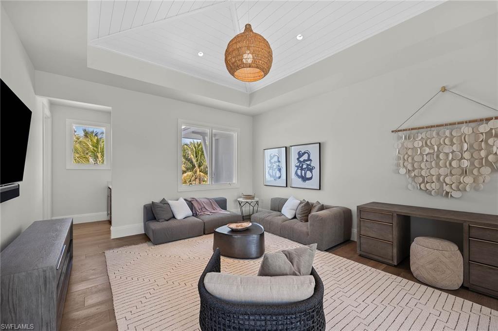 PINE RIDGE - Residential