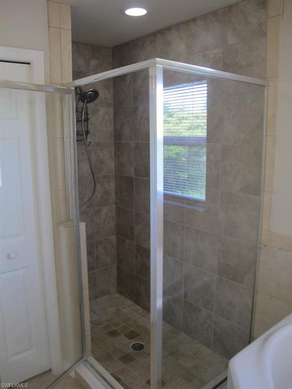 COLONIAL OAKS - Residential