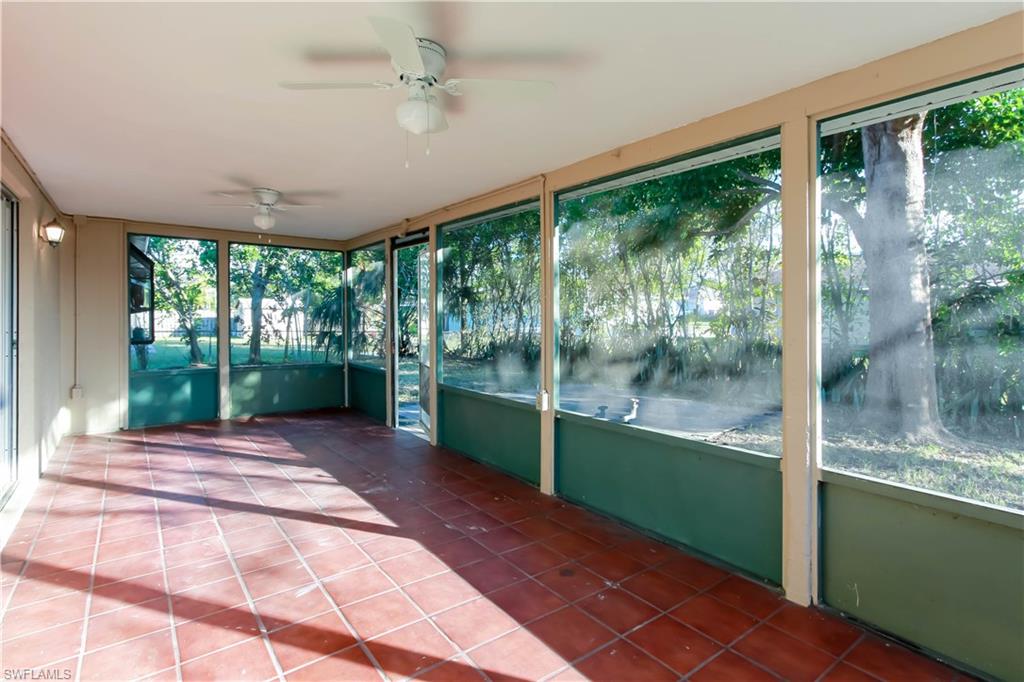 SAN CARLOS PARK - Residential