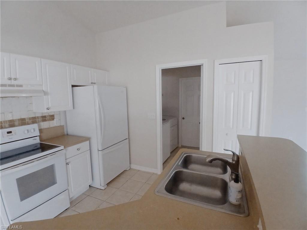 CAPE CORAL - Residential Lease