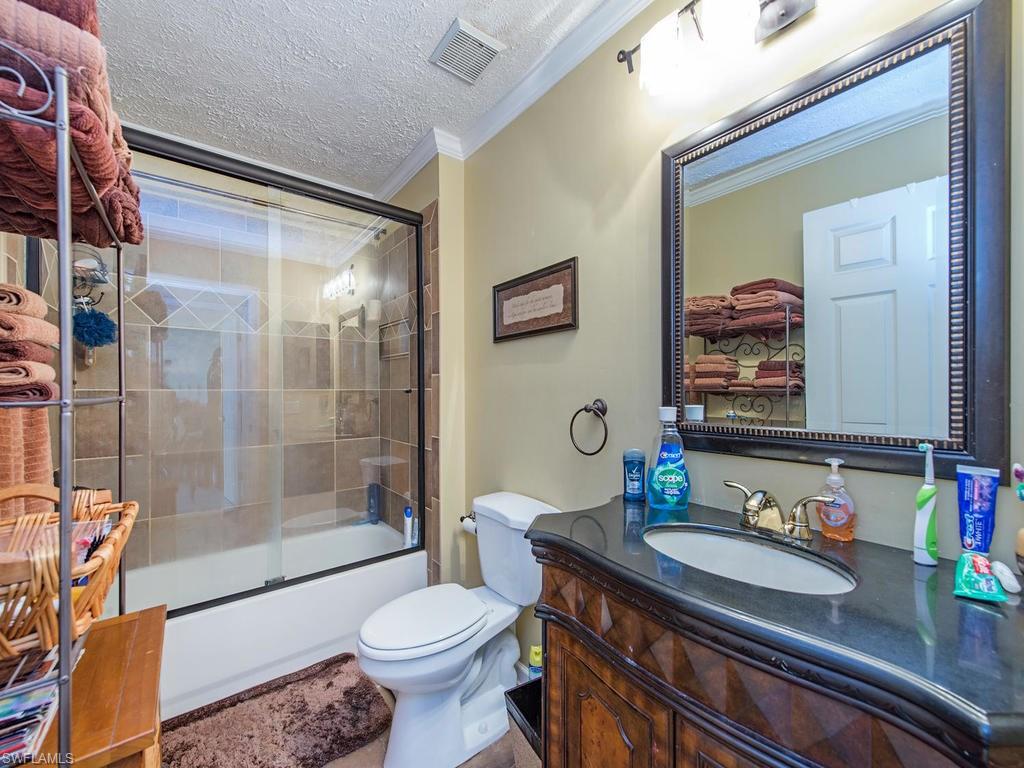 LEAWOOD LAKES - Residential