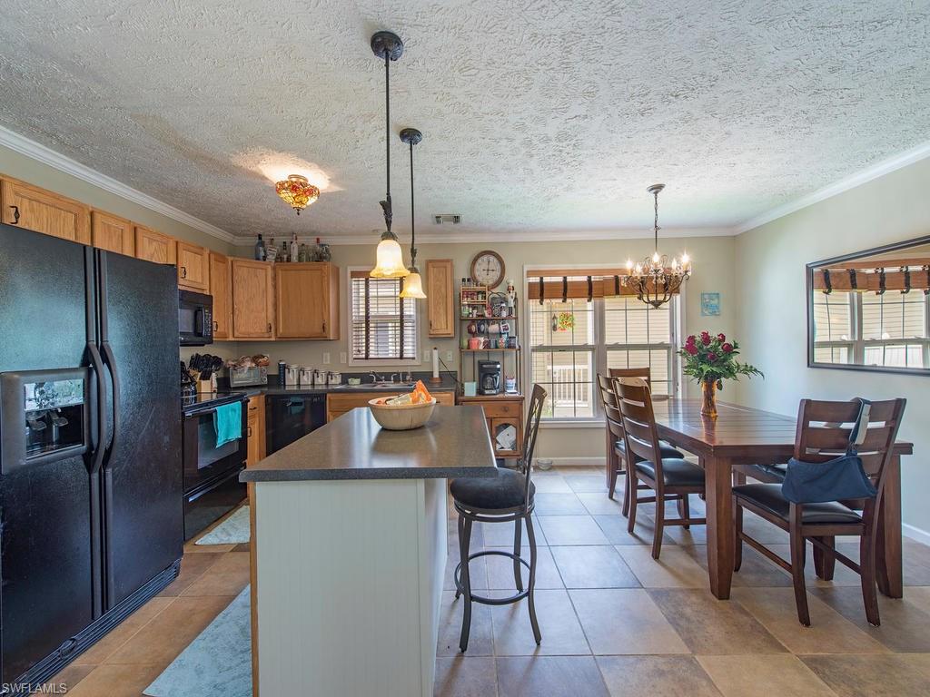 LEAWOOD LAKES - Residential