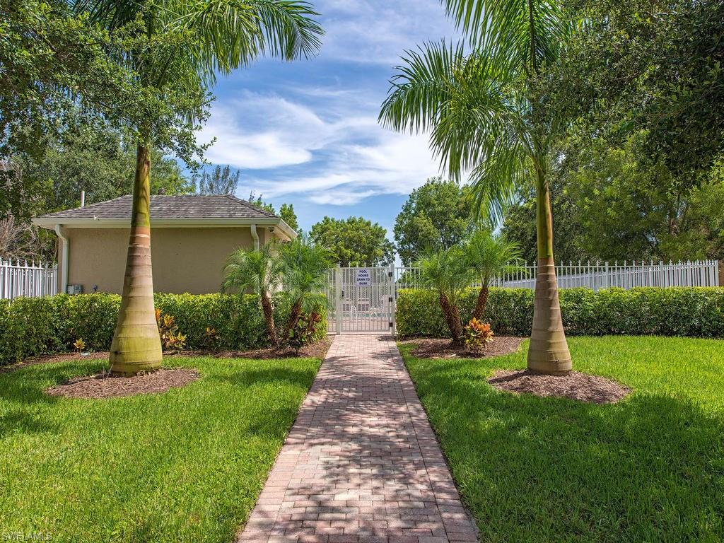 LEAWOOD LAKES - Residential