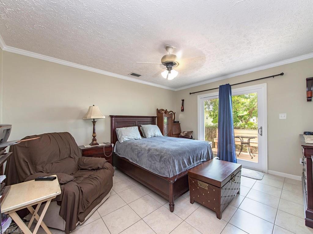 LEAWOOD LAKES - Residential