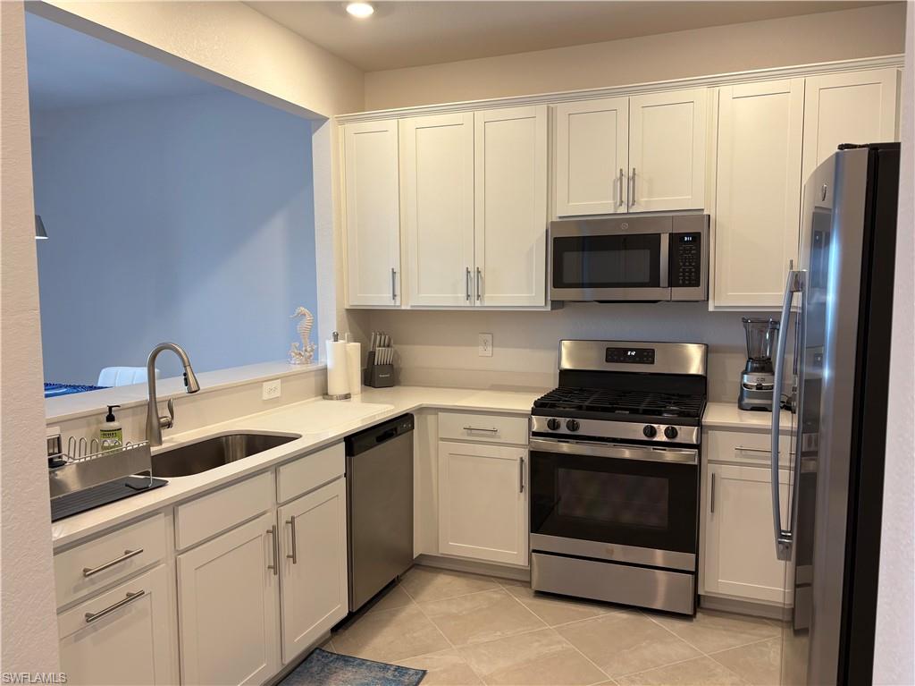 TUCKERS COVE - Residential Lease